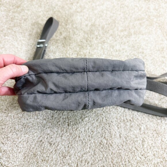 Kipling Taupe Nylon Crossbody Bag VGUC Zip Top Adjustable Strap Many Pockets - Picture 4 of 10